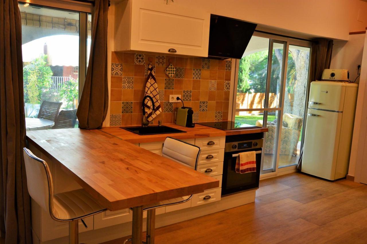 Villa Sitges El Ranch Amaizing Outdoor Areas Beaches At 5 Minutes Walk Sitges At 15 Min Drive Ac Pool Jacuzzi & Garden Xxl Калафелл Экстерьер фото